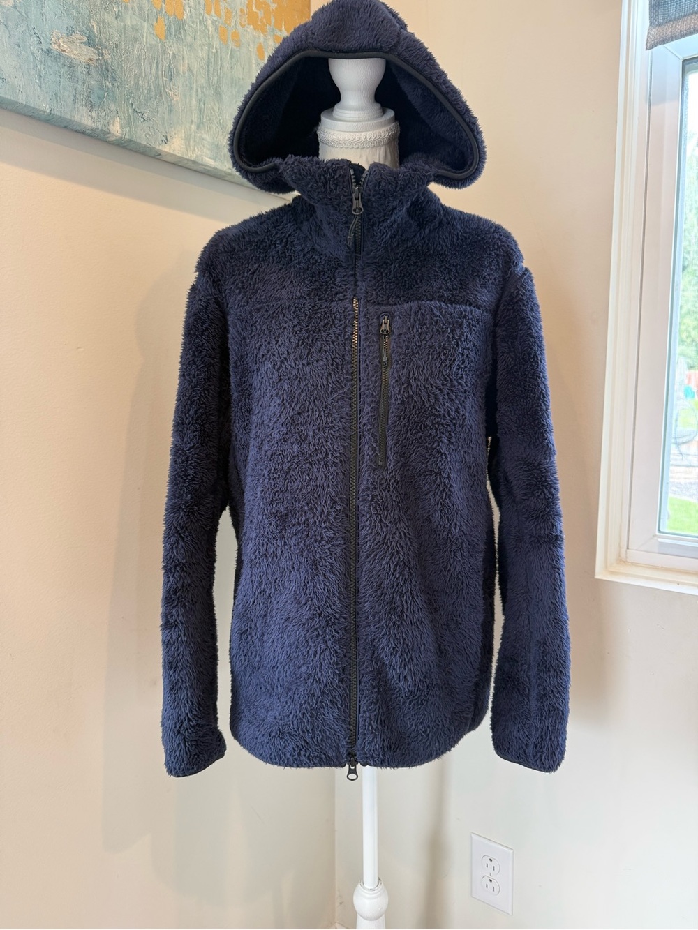 Uniqlo Women’s Navy Plush Hooded Fleece Jacket Size M